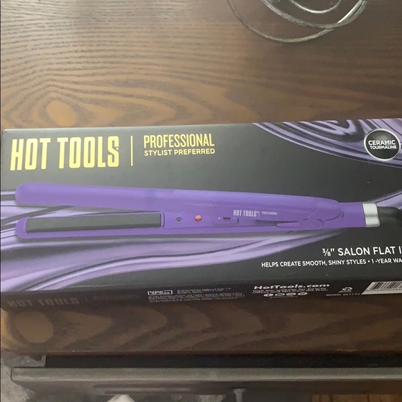 Hot Tools 3/8” Flat Iron - Picture 1 of 3